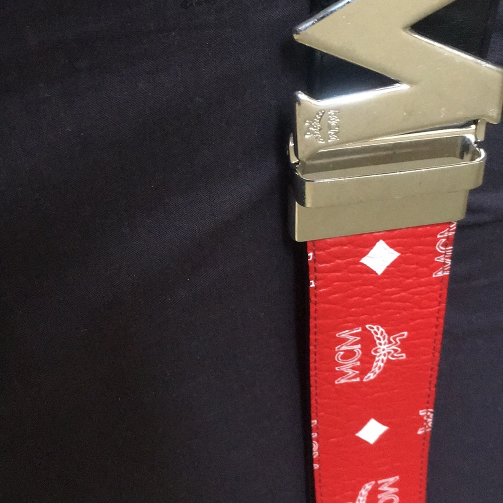 Mcm reversible belt